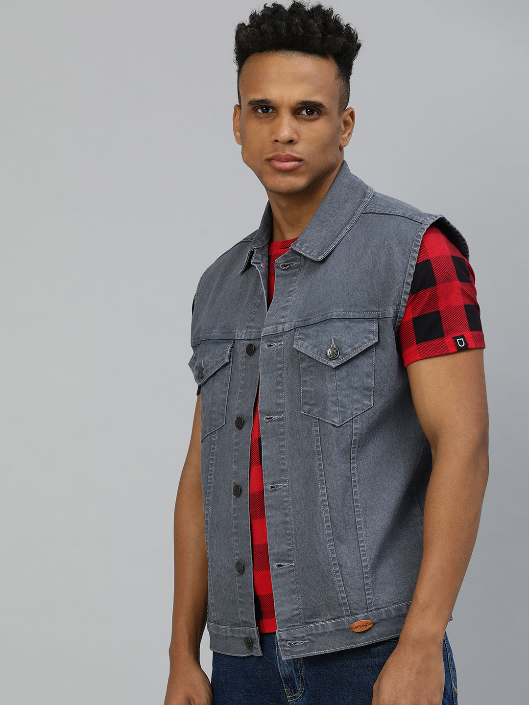 Men's Light Grey Regular Fit Washed Sleeveless Denim Jacket